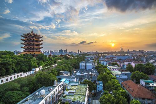 湖北之声,播音稿精选集