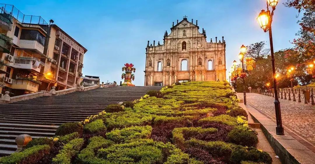 澳门,心中的璀璨明珠闪耀天际